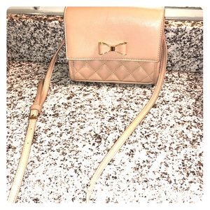 Cute little crossbody bag I accept any offers!